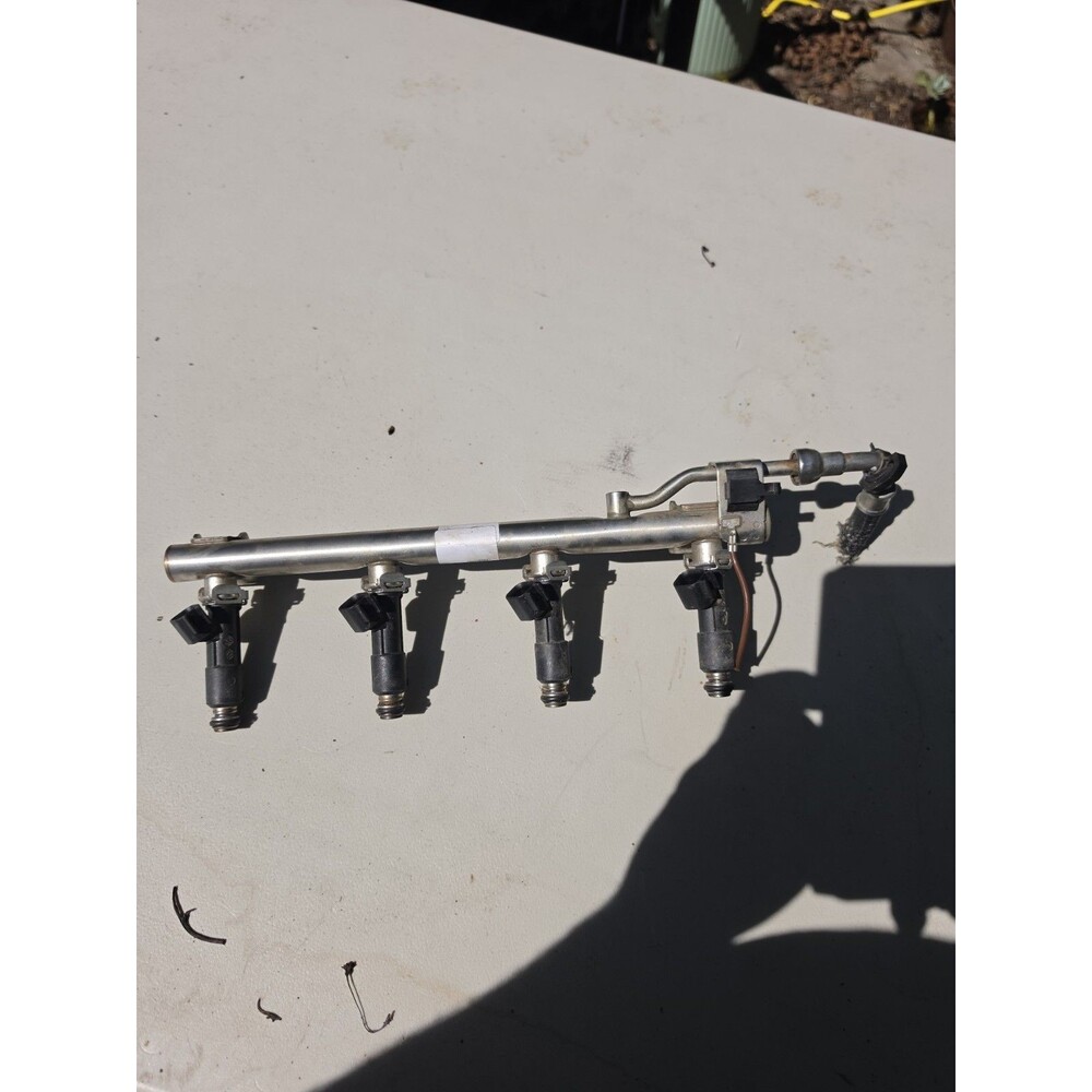 Fuel Injector Rail w Fuel Injectors 2021 Chevrolet Spark 1.4L 25202062